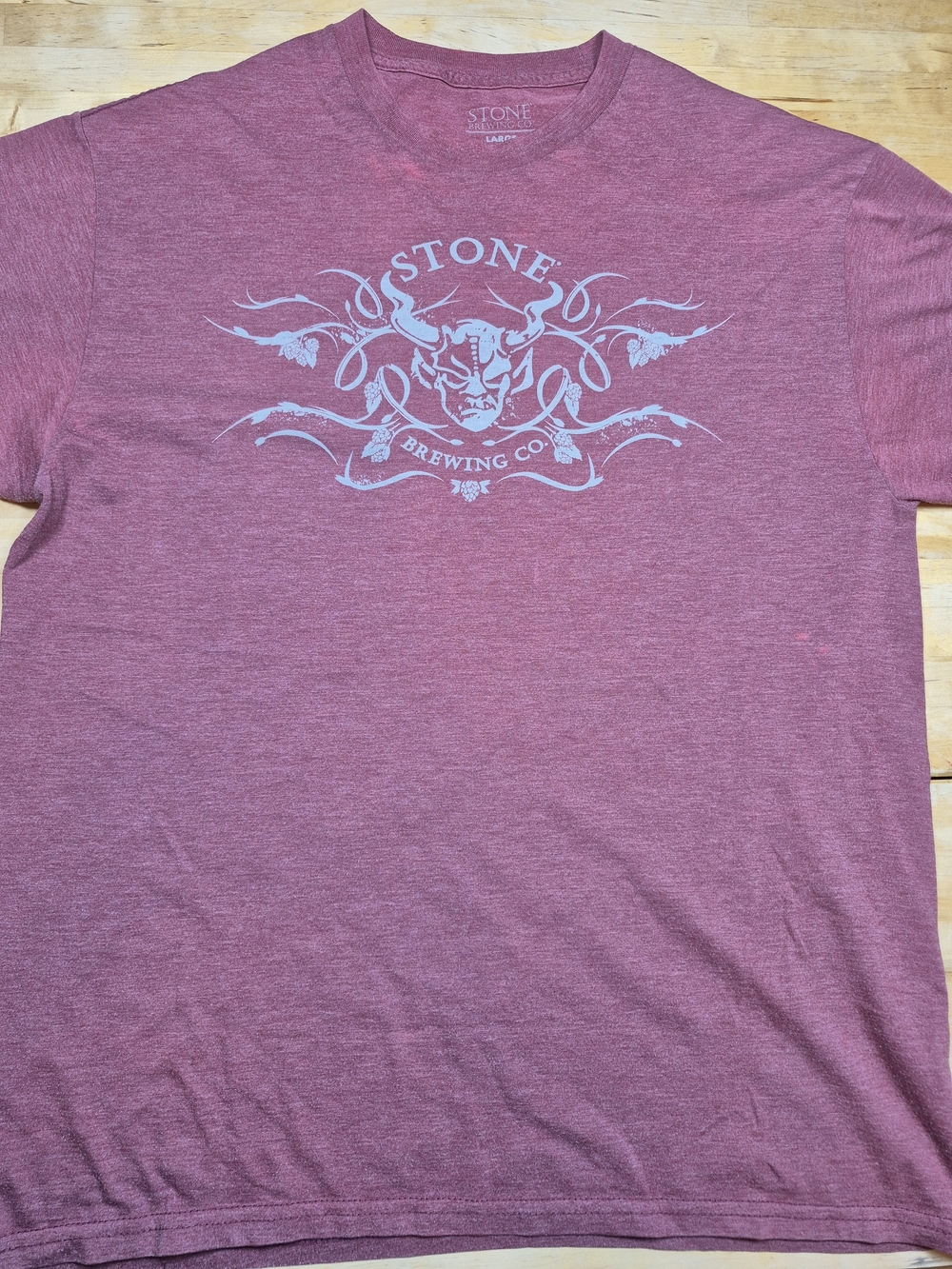Men's Short Sleeve Tee in Heathered Burgundy